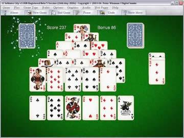 Play Over a Dozen Variations of Solitaire!